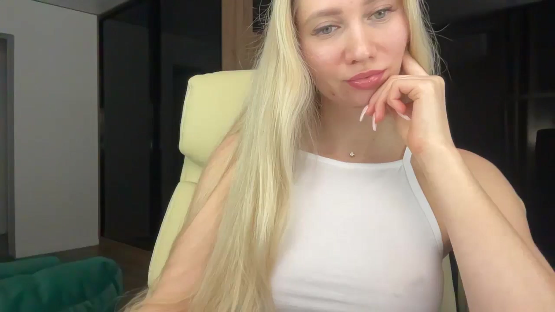Gallery image thumbnail from Miss_Sylvia's myfreecams stream on, 02/04/2026, 17:31 image 15 of 20