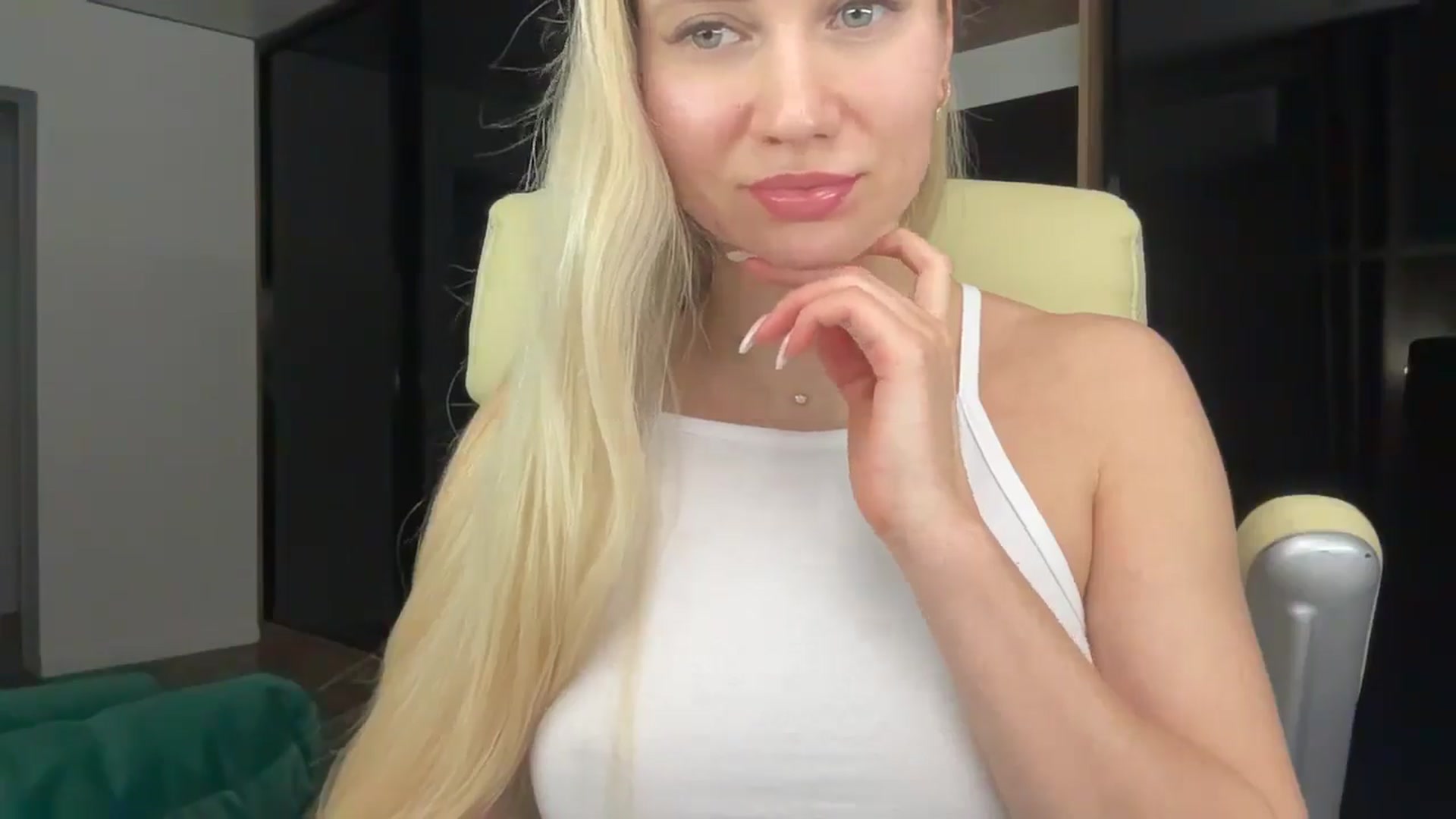 Gallery image thumbnail from Miss_Sylvia's myfreecams stream on, 02/04/2026, 17:31 image 17 of 20