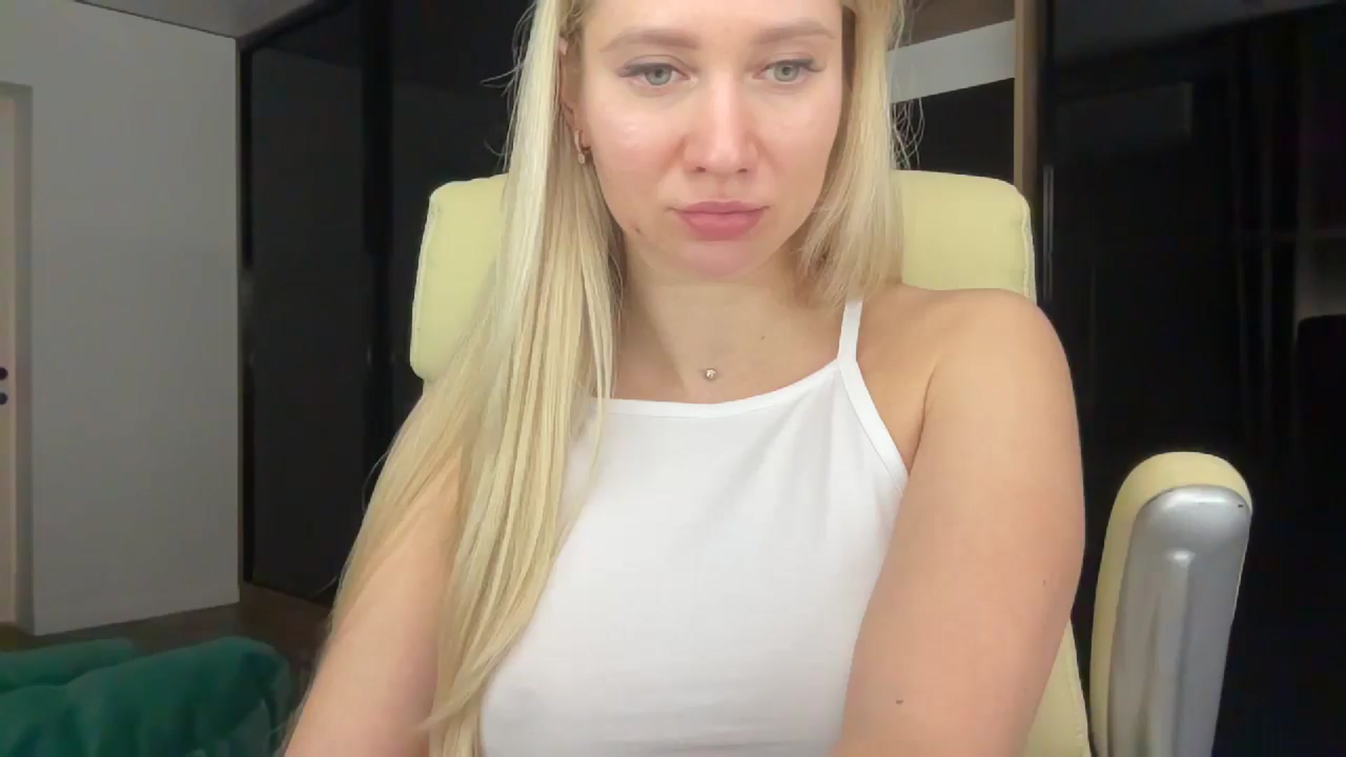 Gallery image thumbnail from Miss_Sylvia's myfreecams stream on, 02/04/2026, 21:46 image 12 of 20