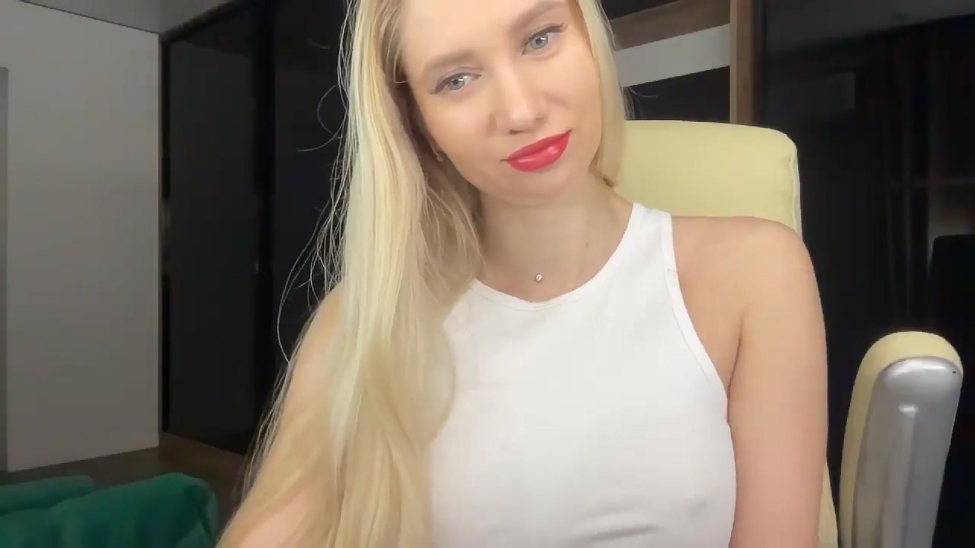 Gallery image thumbnail from Miss_Sylvia's myfreecams stream on, 02/05/2026, 18:49 image 3 of 20