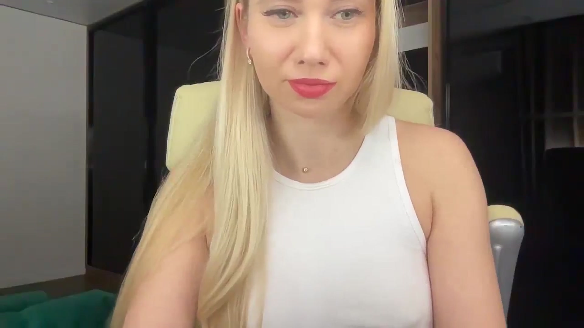 Gallery image thumbnail from Miss_Sylvia's myfreecams stream on, 02/05/2026, 18:49 image 19 of 20