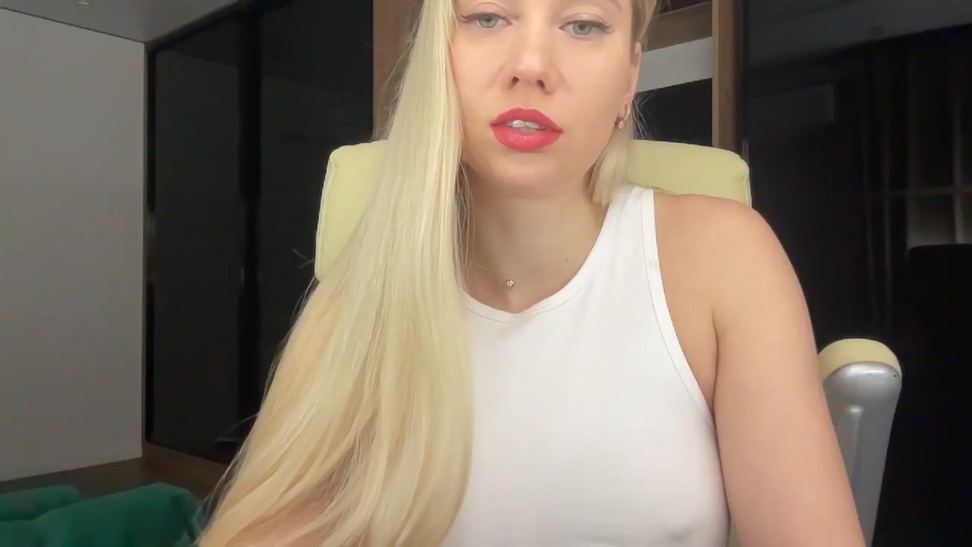 Gallery image thumbnail from Miss_Sylvia's myfreecams stream on, 02/05/2026, 18:49 image 18 of 20
