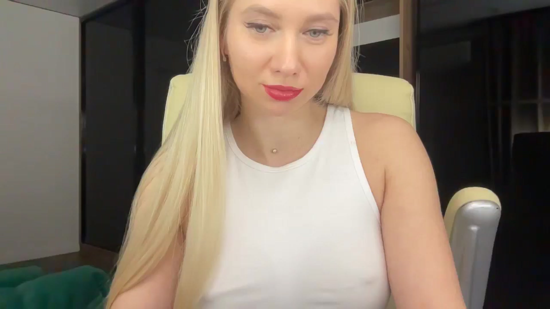 Gallery image thumbnail from Miss_Sylvia's myfreecams stream on, 02/05/2026, 21:16 image 4 of 20