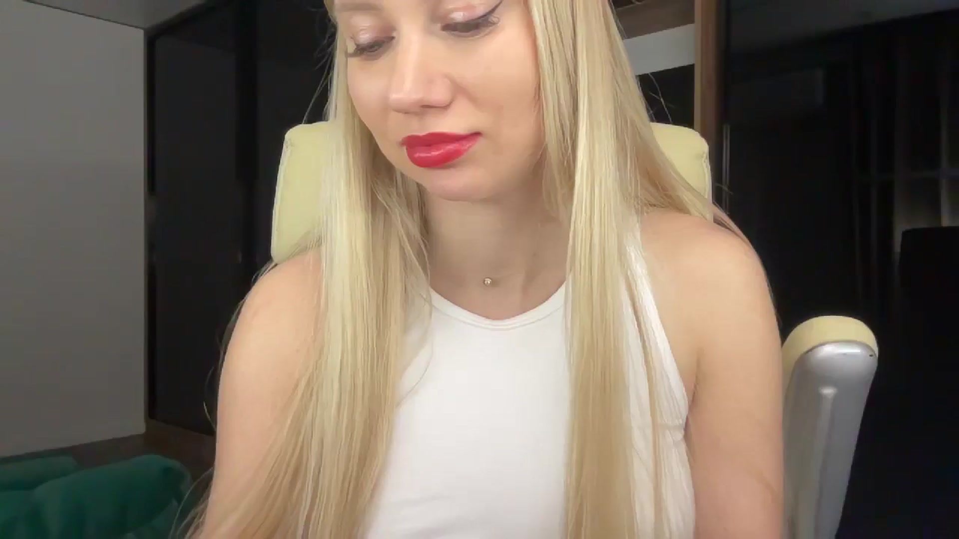 Gallery image thumbnail from Miss_Sylvia's myfreecams stream on, 02/05/2026, 22:59 image 18 of 20