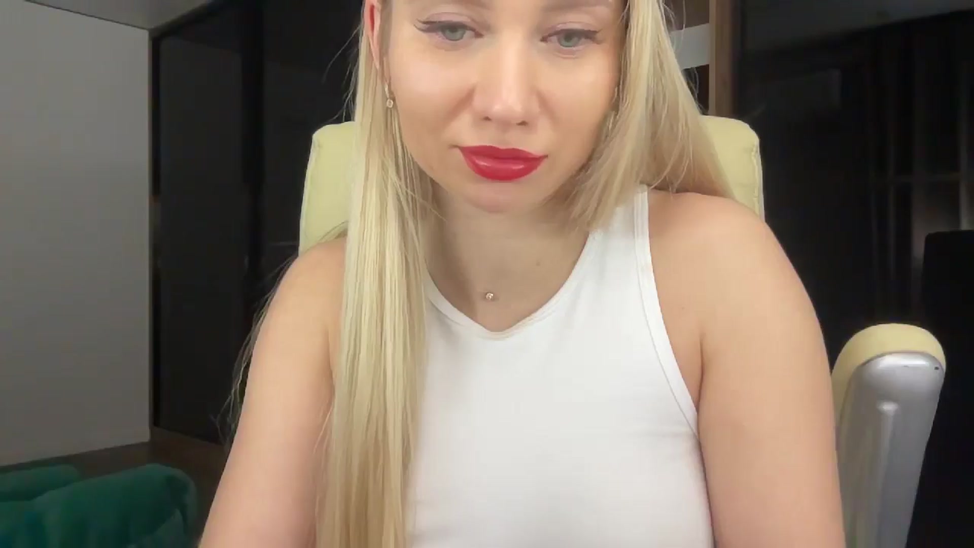 Gallery image thumbnail from Miss_Sylvia's myfreecams stream on, 02/05/2026, 22:59 image 10 of 20