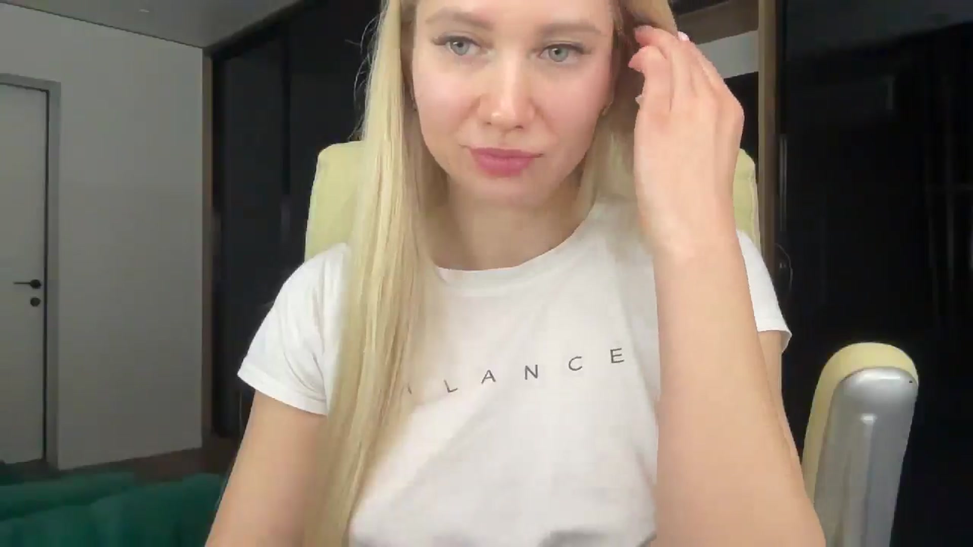Gallery image thumbnail from Miss_Sylvia's myfreecams stream on, 02/06/2026, 20:31 image 17 of 20