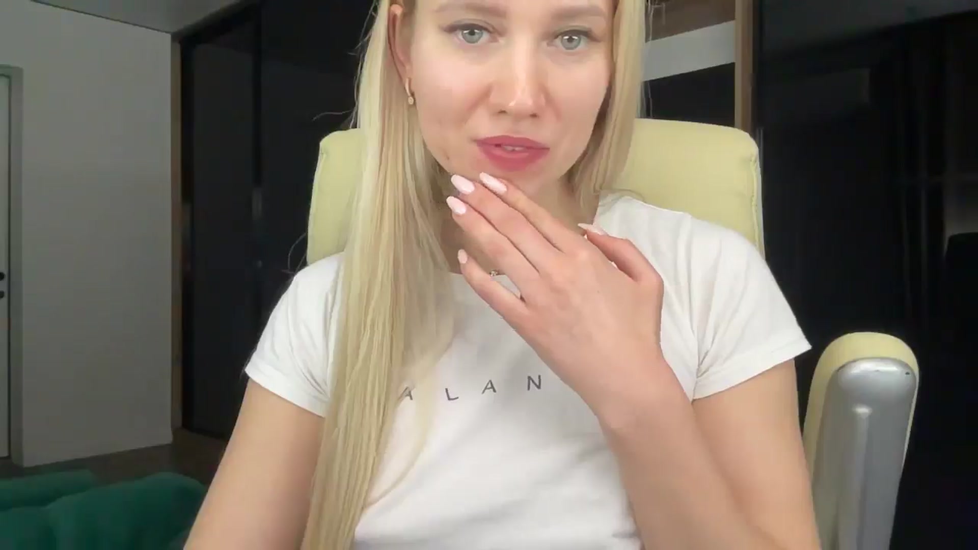 Gallery image thumbnail from Miss_Sylvia's myfreecams stream on, 02/06/2026, 21:55 image 15 of 20