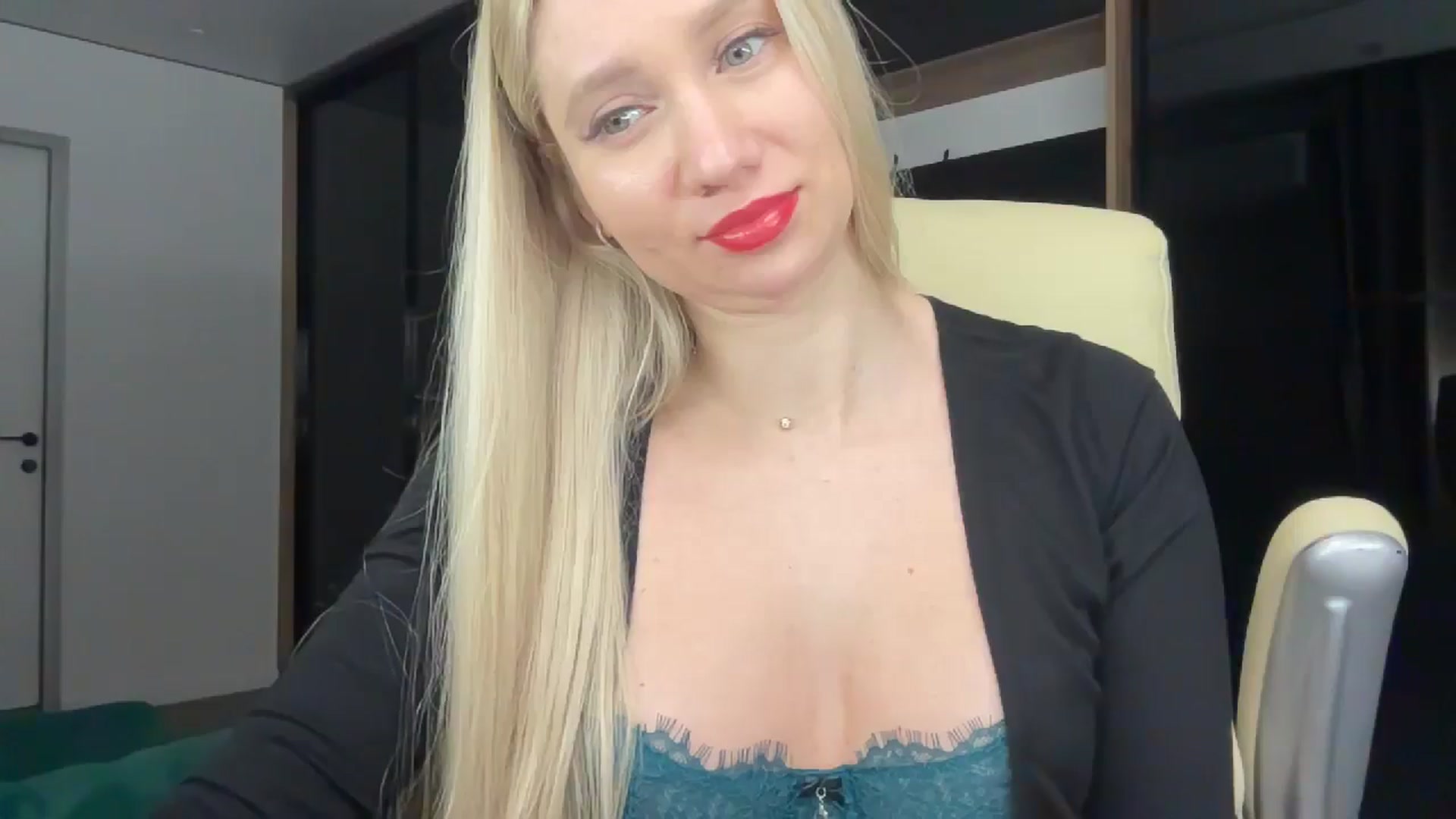 Gallery image thumbnail from Miss_Sylvia's myfreecams stream on, 02/07/2026, 22:44 image 18 of 20