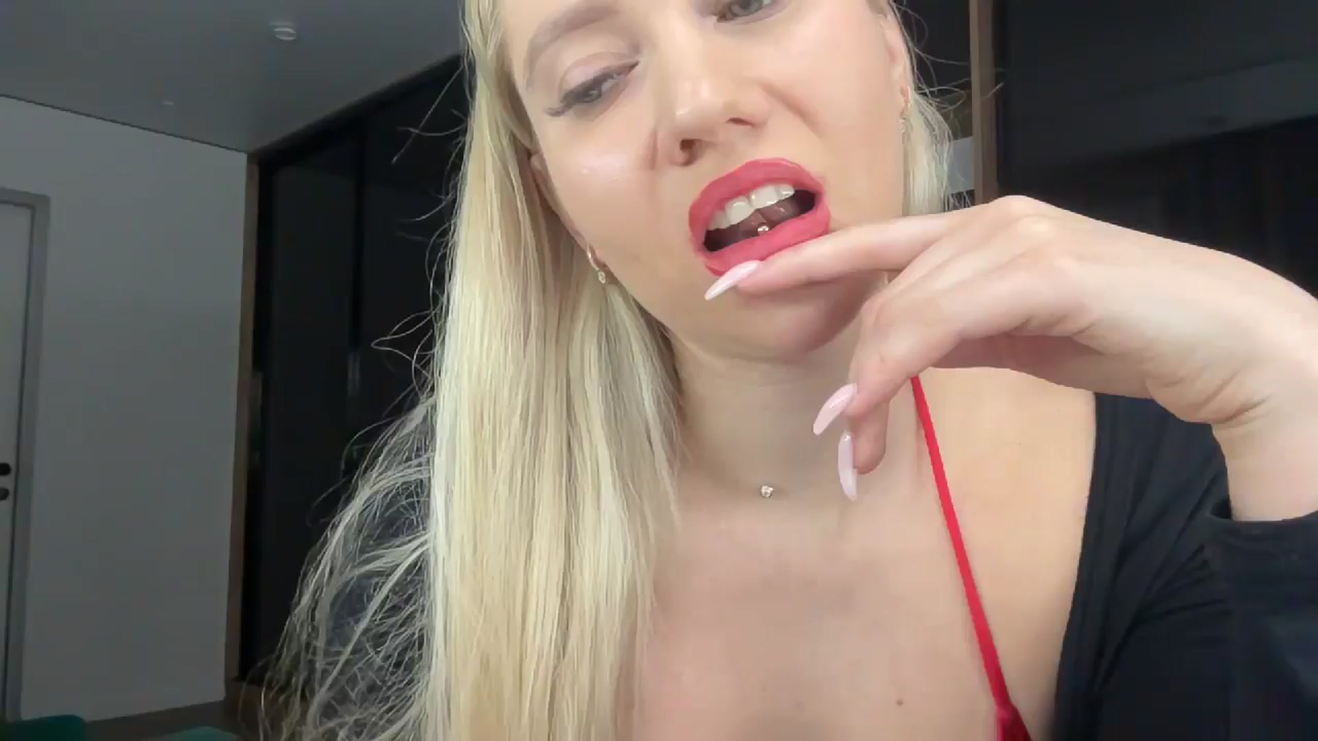 Gallery image thumbnail from Miss_Sylvia's myfreecams stream on, 02/09/2026, 19:45 image 16 of 20