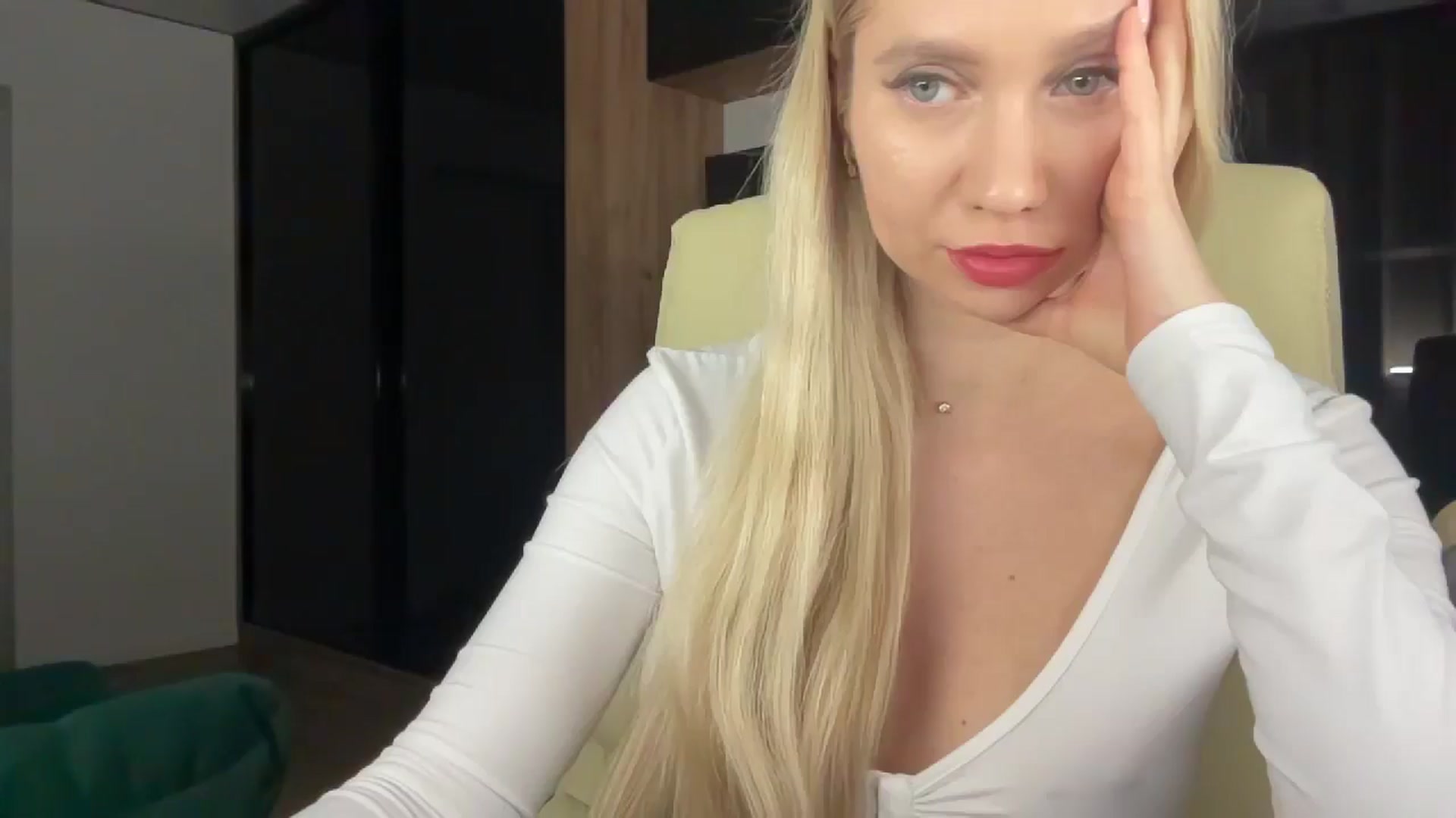 Gallery image thumbnail from Miss_Sylvia's myfreecams stream on, 02/10/2026, 20:09 image 12 of 20