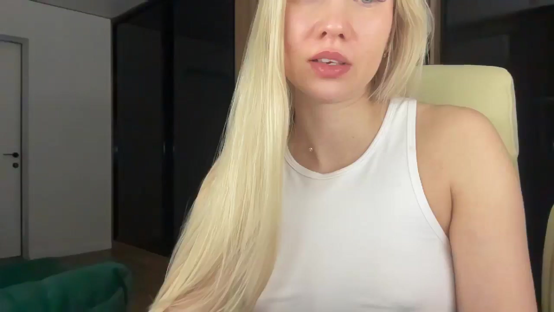 Gallery image thumbnail from Miss_Sylvia's myfreecams stream on, 02/14/2026, 19:27 image 15 of 20