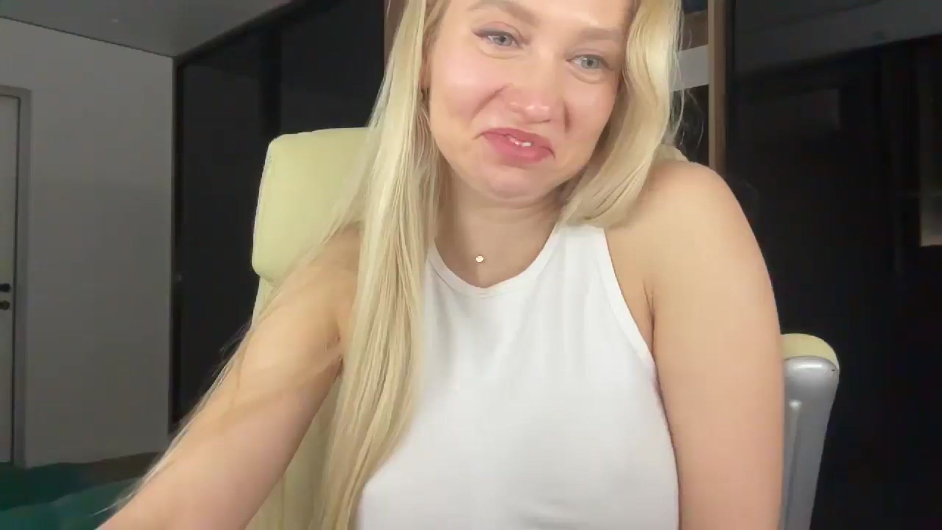 Gallery image thumbnail from Miss_Sylvia's myfreecams stream on, 02/14/2026, 19:48 image 18 of 20