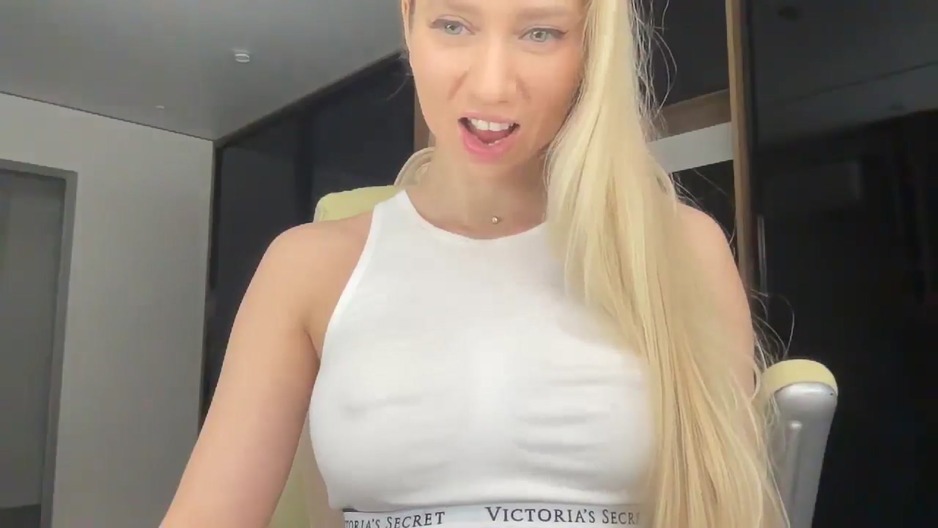 Gallery image thumbnail from Miss_Sylvia's myfreecams stream on, 02/17/2026, 16:43 image 16 of 20