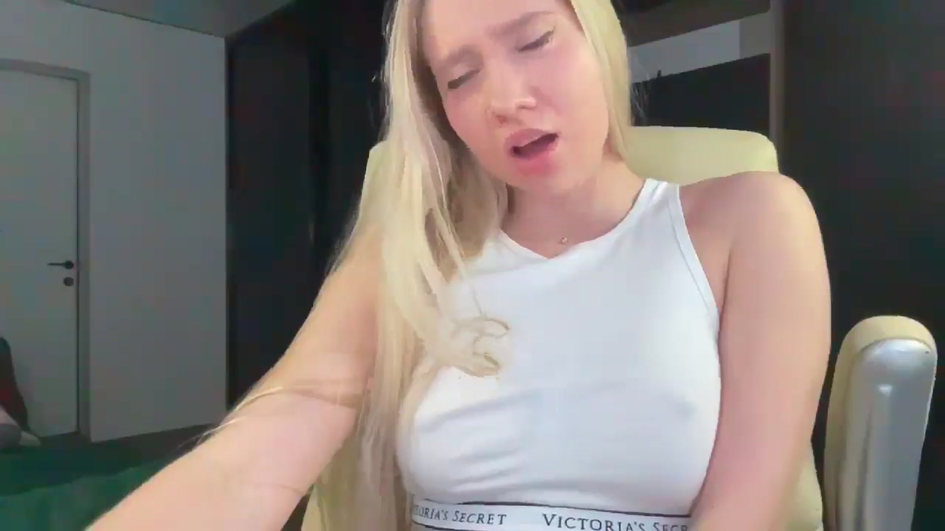 Gallery image thumbnail from Miss_Sylvia's myfreecams stream on, 02/17/2026, 19:02 image 9 of 20