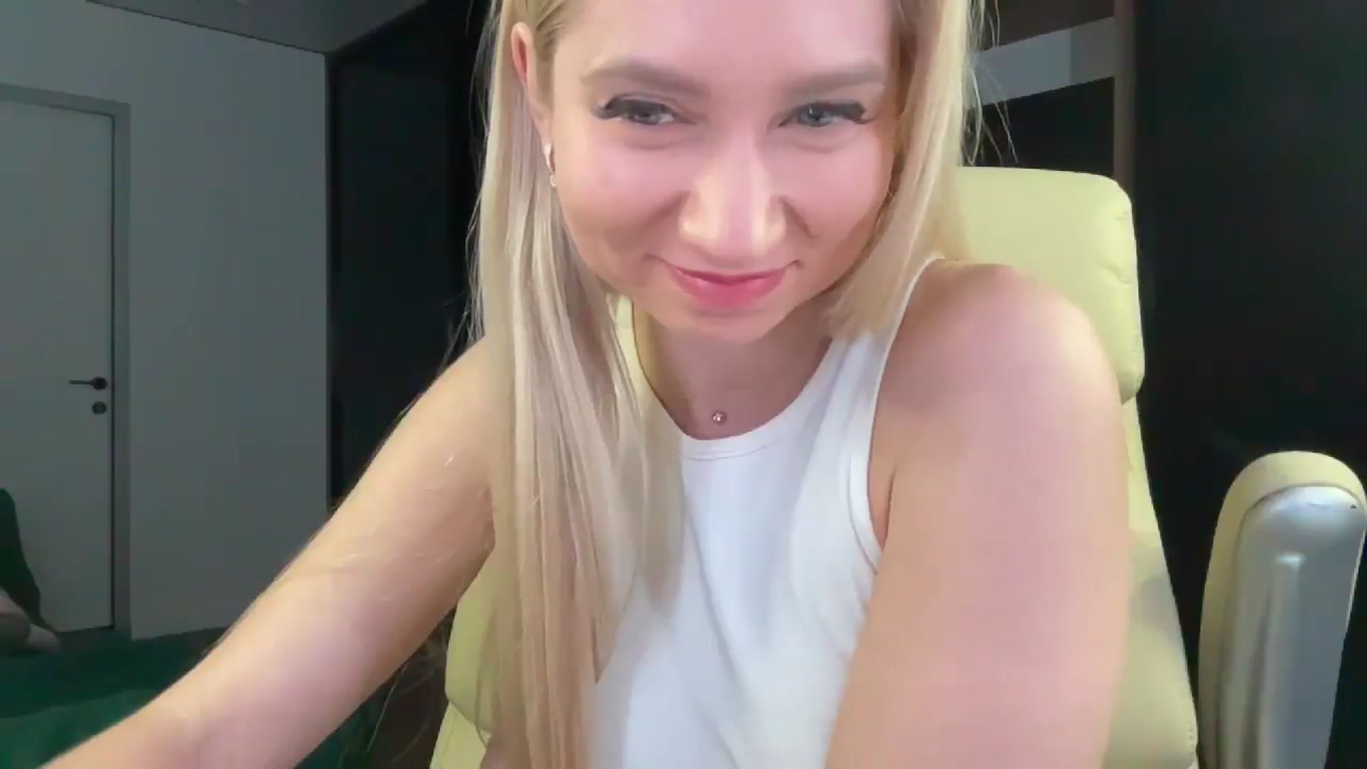 Gallery image thumbnail from Miss_Sylvia's myfreecams stream on, 02/17/2026, 19:02 image 14 of 20