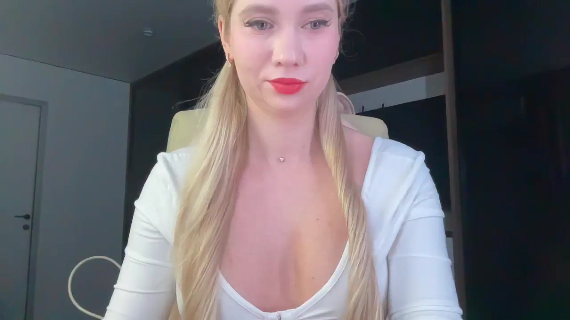 Gallery image thumbnail from Miss_Sylvia's myfreecams stream on, 02/18/2026, 18:48 image 19 of 20