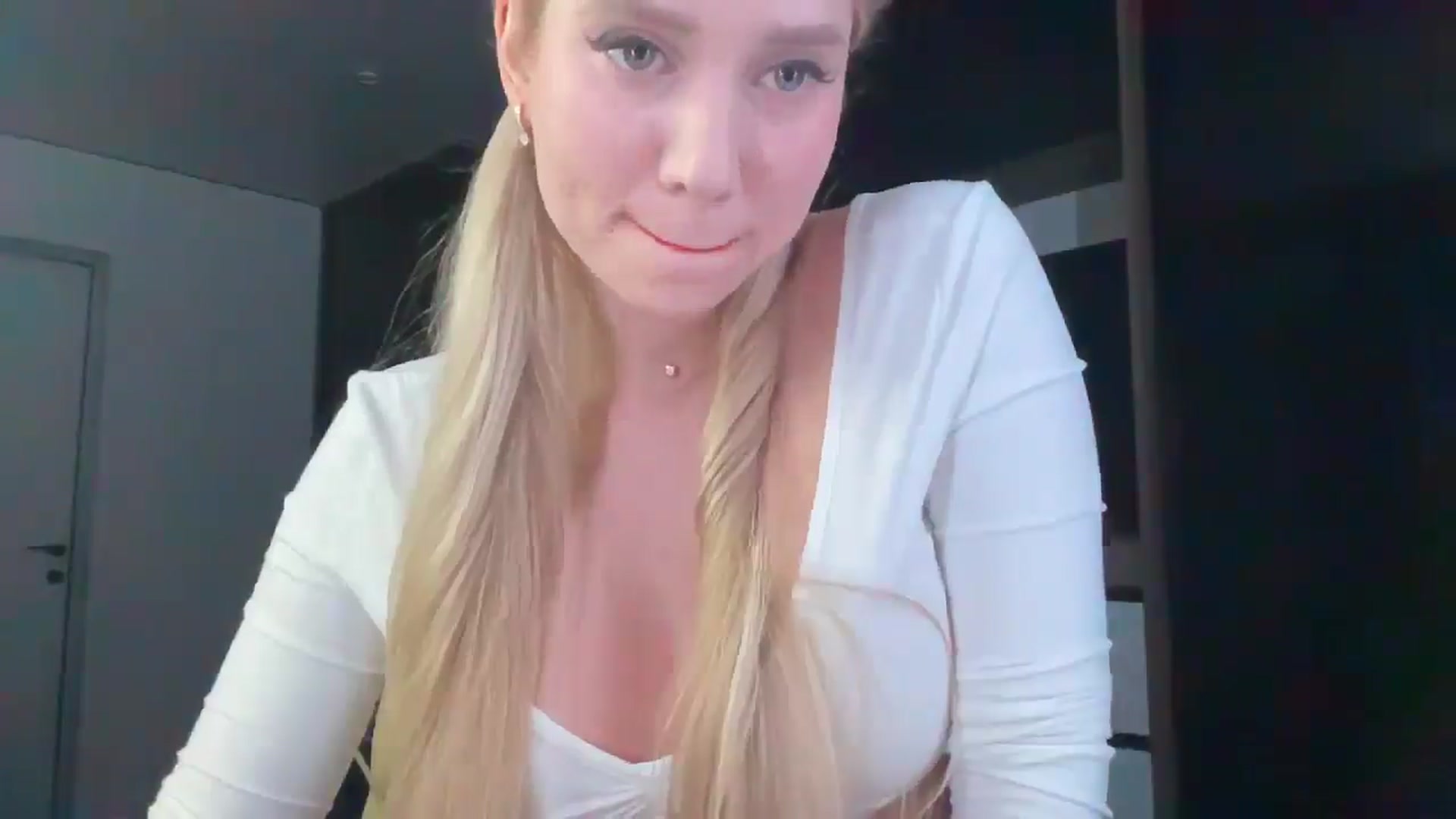 Gallery image thumbnail from Miss_Sylvia's myfreecams stream on, 02/18/2026, 18:48 image 11 of 20