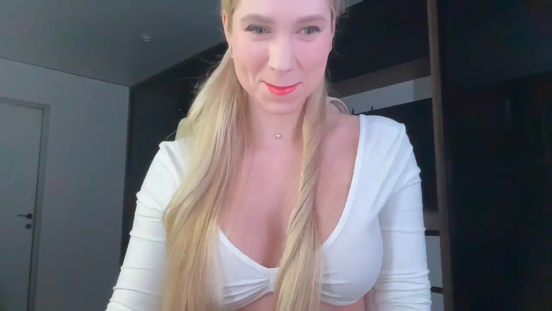 Gallery image thumbnail from Miss_Sylvia's myfreecams stream on, 02/18/2026, 18:48 image 3 of 20