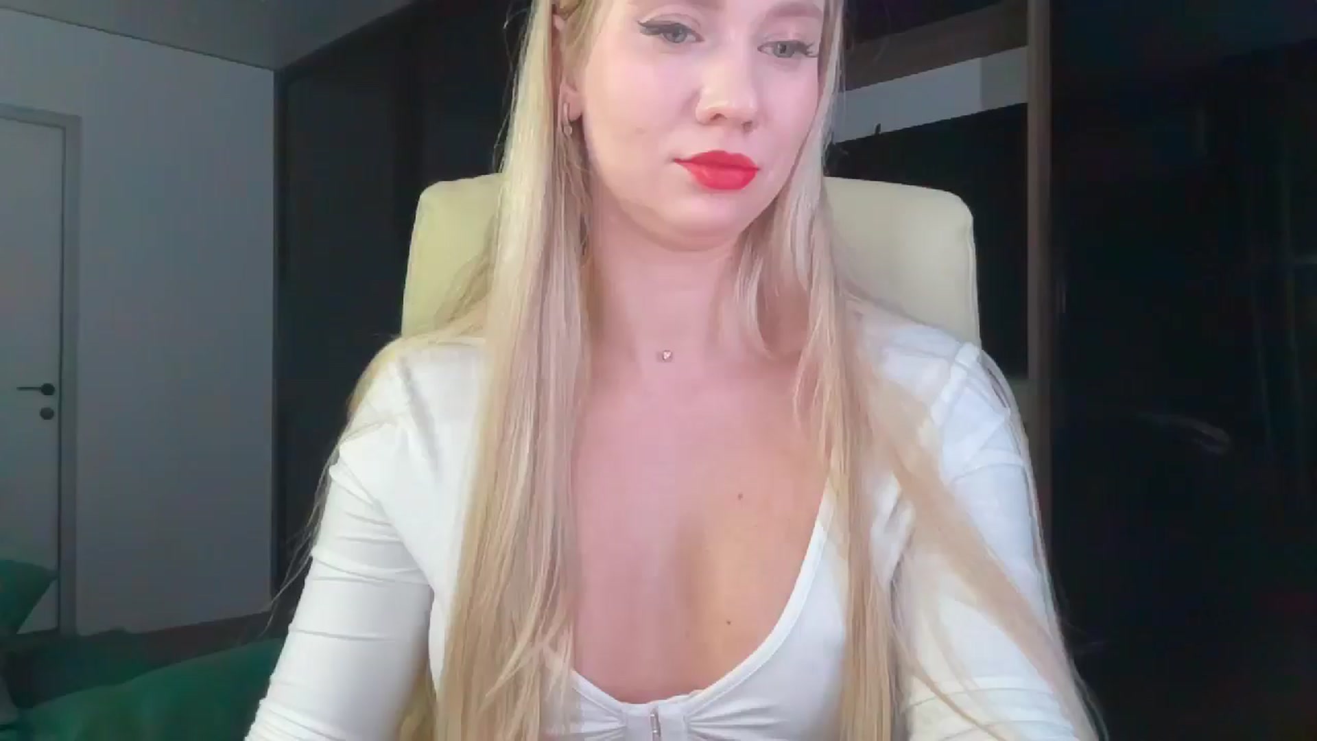 Gallery image thumbnail from Miss_Sylvia's myfreecams stream on, 02/18/2026, 21:56 image 1 of 20
