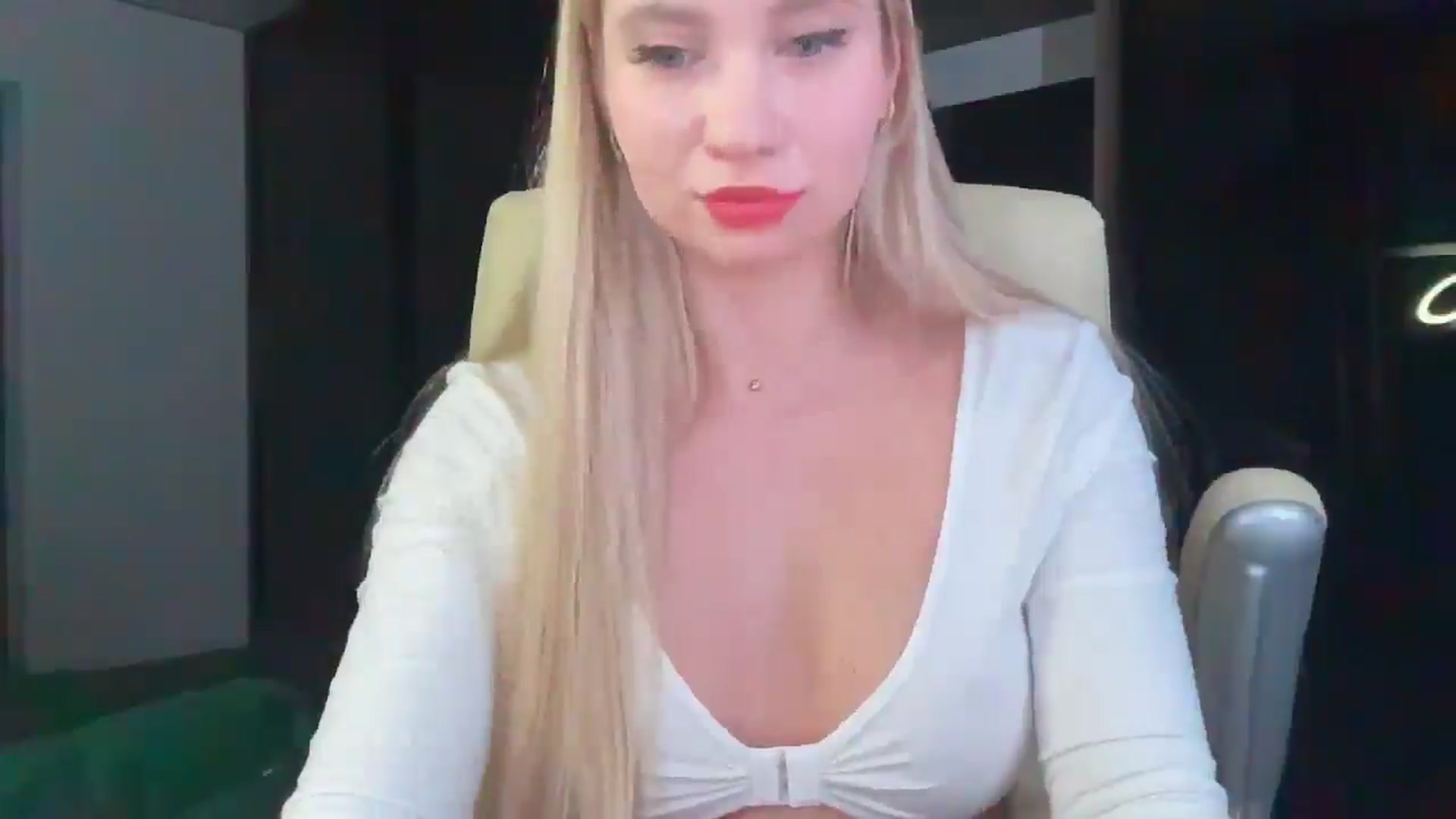 Gallery image thumbnail from Miss_Sylvia's myfreecams stream on, 02/18/2026, 22:51 image 15 of 20