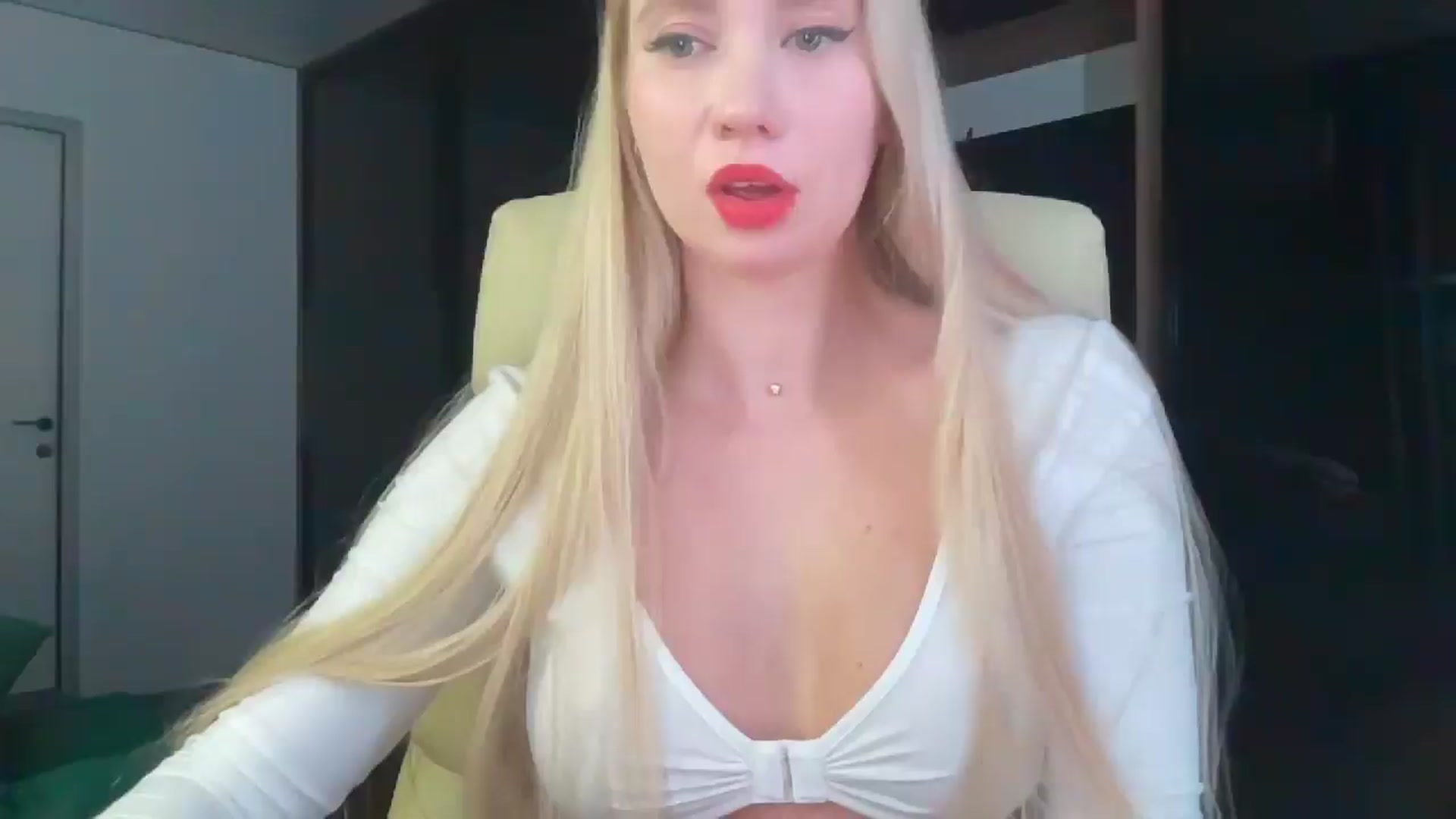Gallery image thumbnail from Miss_Sylvia's myfreecams stream on, 02/18/2026, 22:51 image 1 of 20