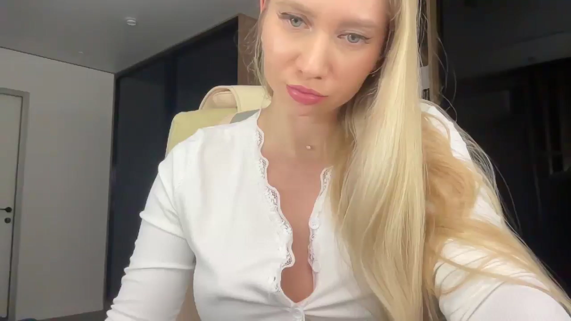 Gallery image thumbnail from Miss_Sylvia's myfreecams stream on, 02/20/2026, 18:48 image 9 of 20