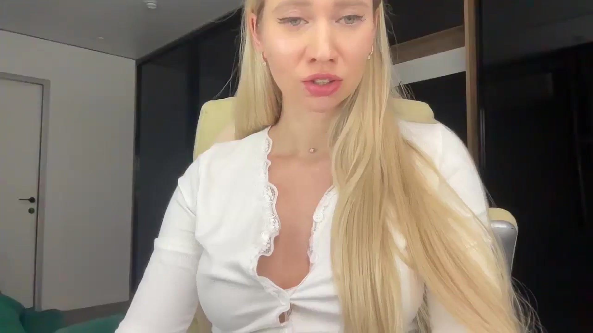 Gallery image thumbnail from Miss_Sylvia's myfreecams stream on, 02/20/2026, 19:13 image 7 of 20