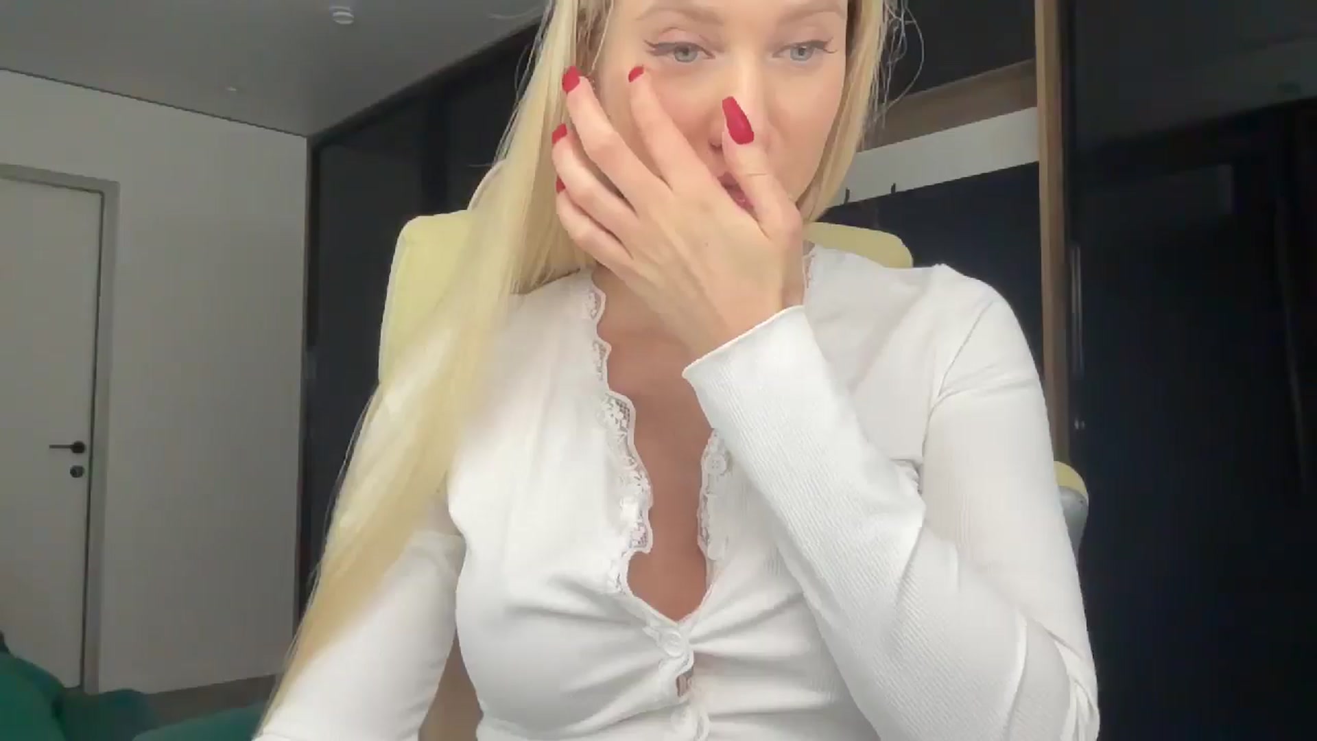 Gallery image thumbnail from Miss_Sylvia's myfreecams stream on, 02/20/2026, 19:13 image 18 of 20