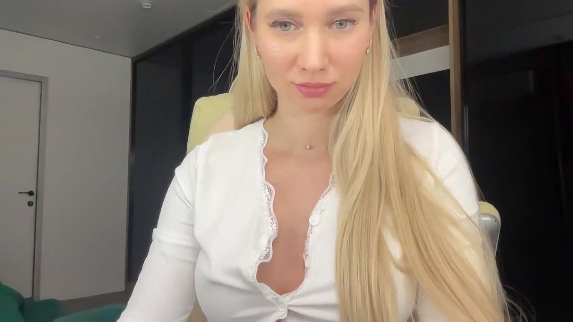 Gallery image thumbnail from Miss_Sylvia's myfreecams stream on, 02/20/2026, 19:13 image 5 of 20