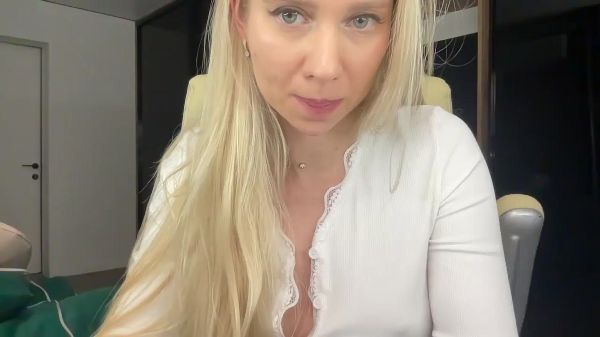 Gallery image thumbnail from Miss_Sylvia's myfreecams stream on, 02/20/2026, 20:24 image 18 of 20