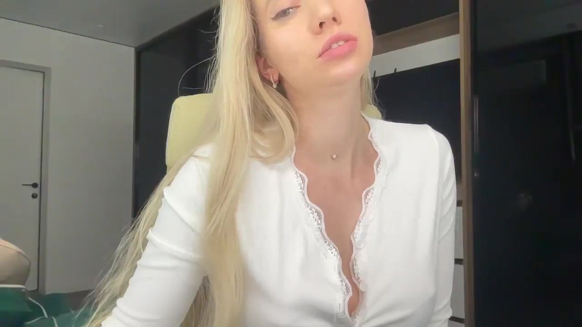 Gallery image thumbnail from Miss_Sylvia's myfreecams stream on, 02/20/2026, 20:24 image 4 of 20