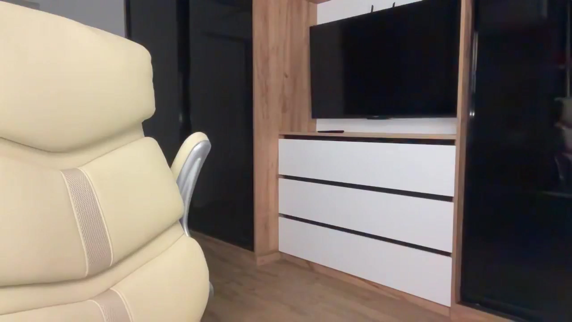 Gallery image thumbnail from Miss_Sylvia's myfreecams stream on, 02/20/2026, 20:24 image 19 of 20