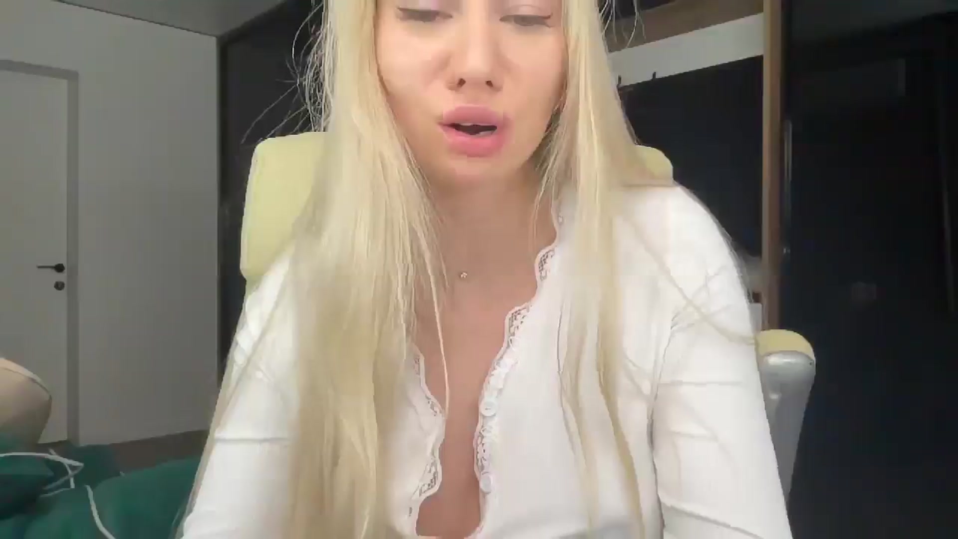 Gallery image thumbnail from Miss_Sylvia's myfreecams stream on, 02/20/2026, 20:47 image 9 of 20