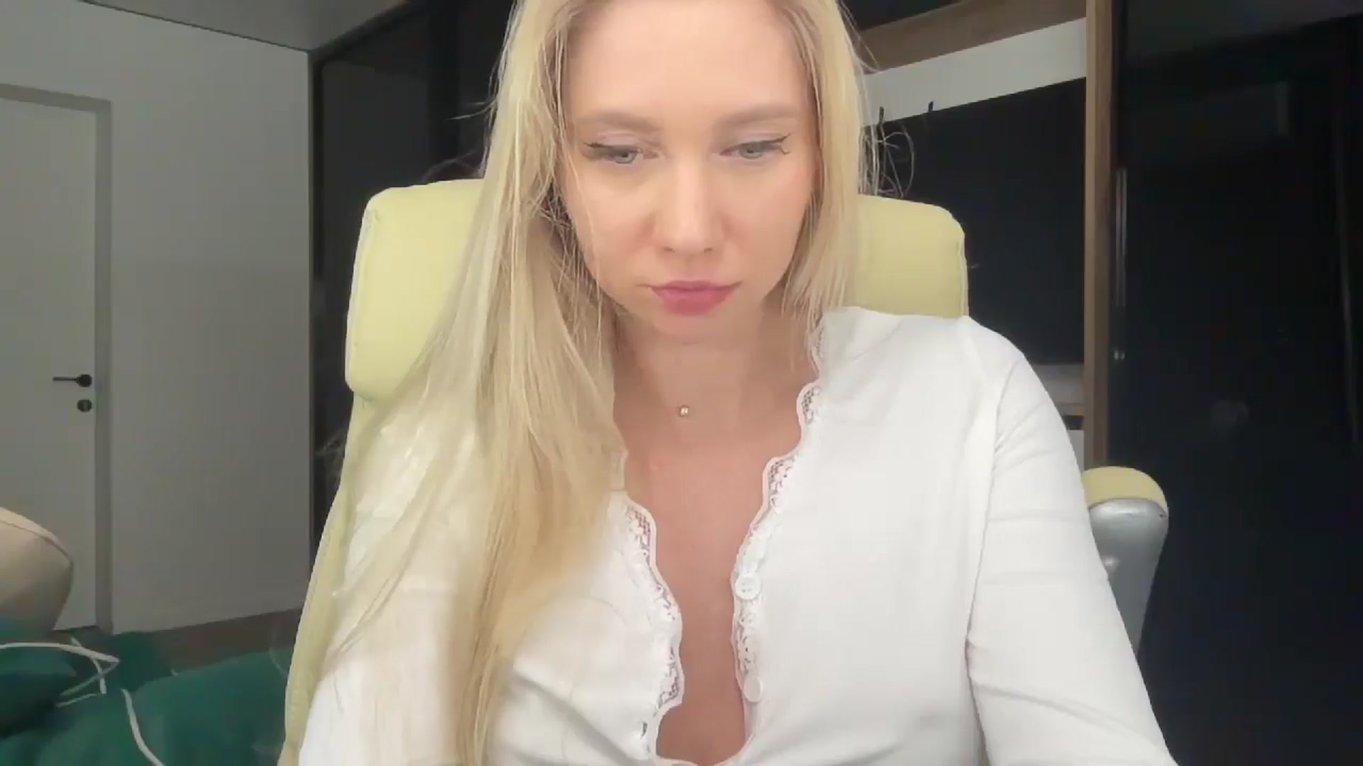 Gallery image thumbnail from Miss_Sylvia's myfreecams stream on, 02/20/2026, 20:47 image 5 of 20