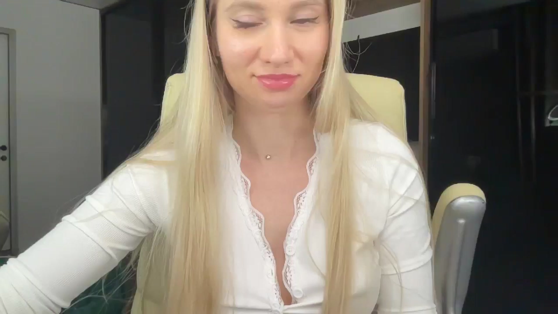 Gallery image thumbnail from Miss_Sylvia's myfreecams stream on, 02/20/2026, 22:19 image 1 of 20