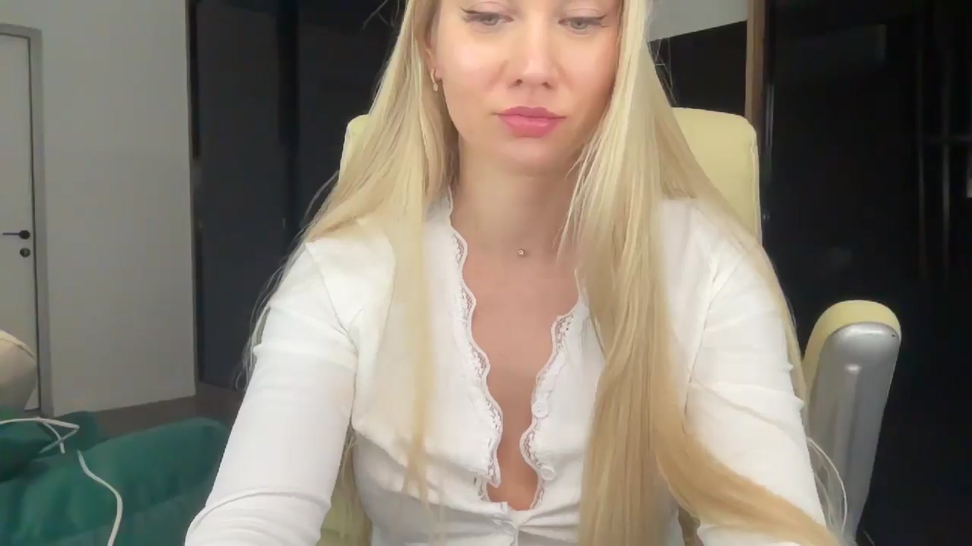 Gallery image thumbnail from Miss_Sylvia's myfreecams stream on, 02/20/2026, 22:47 image 18 of 20