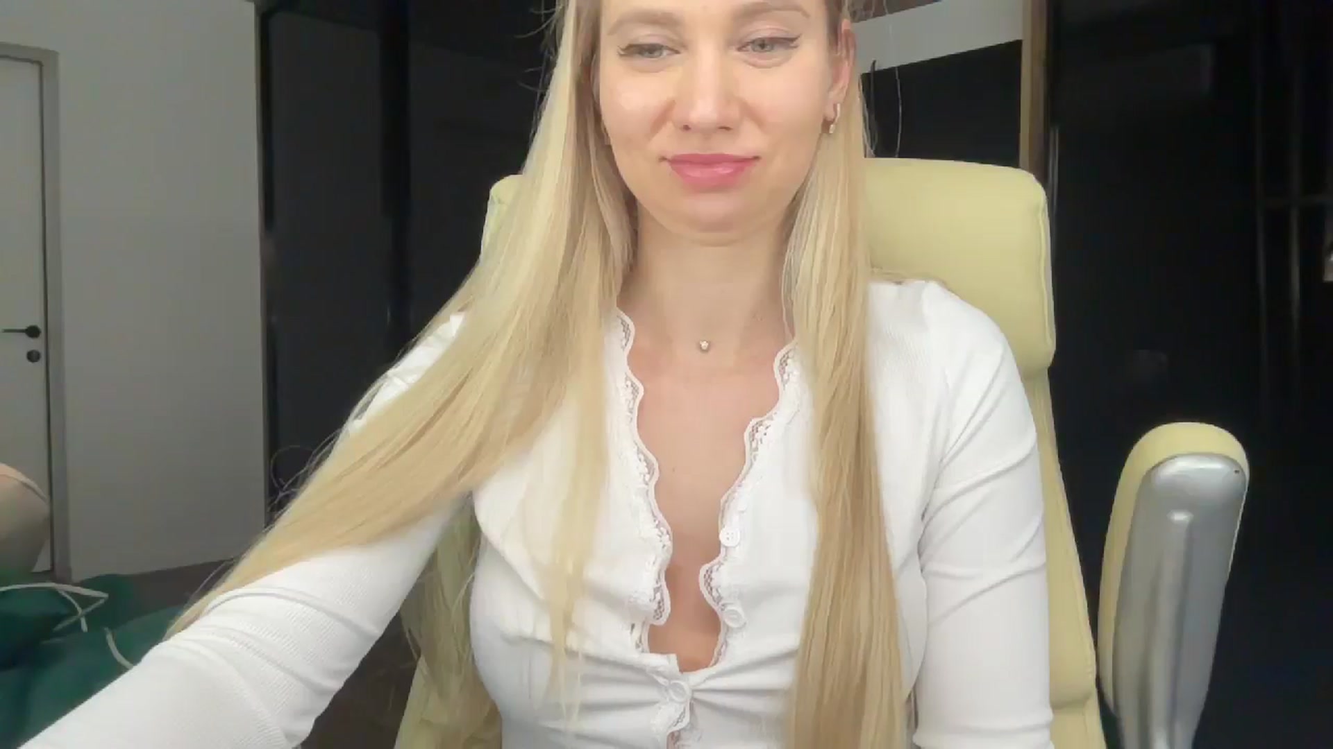 Gallery image thumbnail from Miss_Sylvia's myfreecams stream on, 02/20/2026, 23:01 image 15 of 20