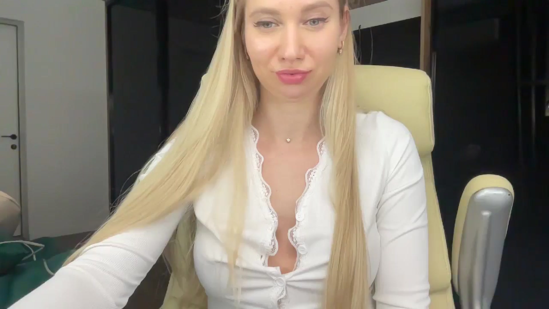 Gallery image thumbnail from Miss_Sylvia's myfreecams stream on, 02/20/2026, 23:01 image 14 of 20