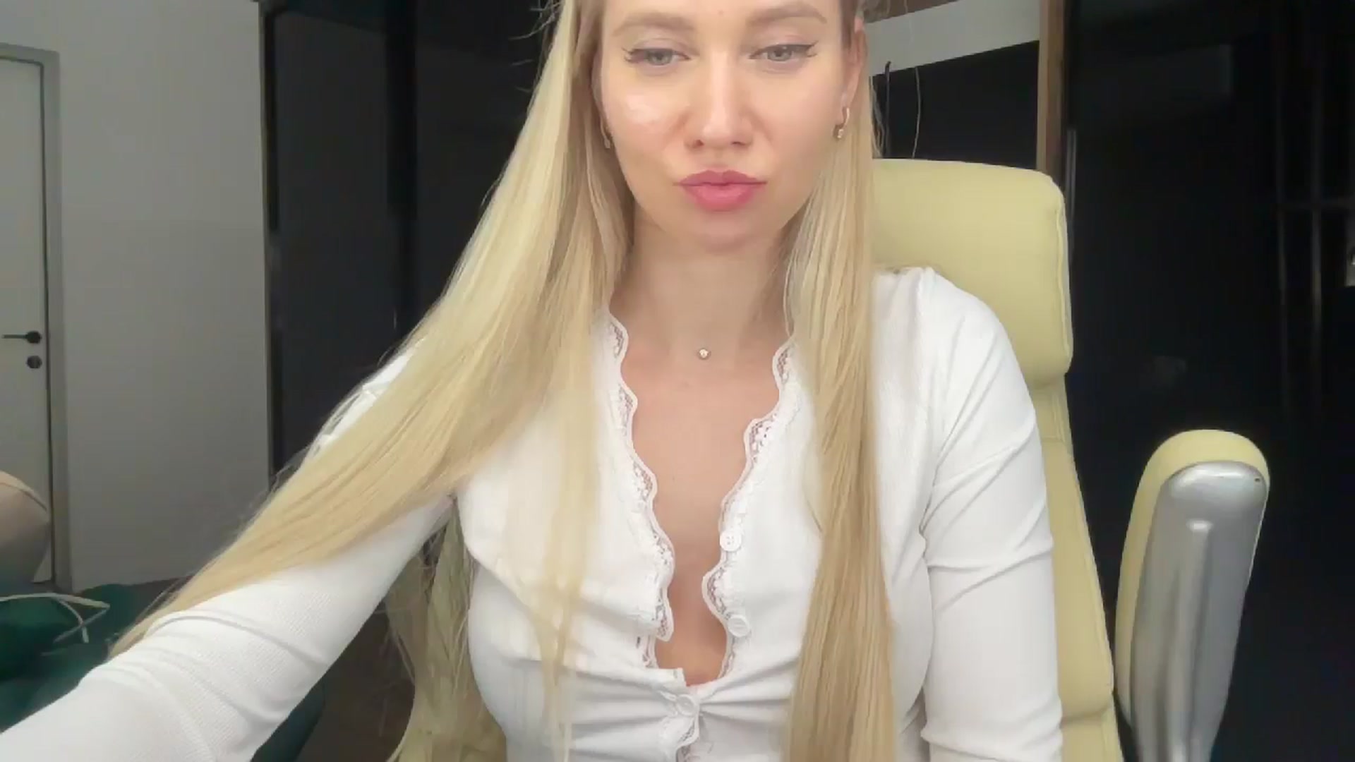 Gallery image thumbnail from Miss_Sylvia's myfreecams stream on, 02/20/2026, 23:01 image 13 of 20