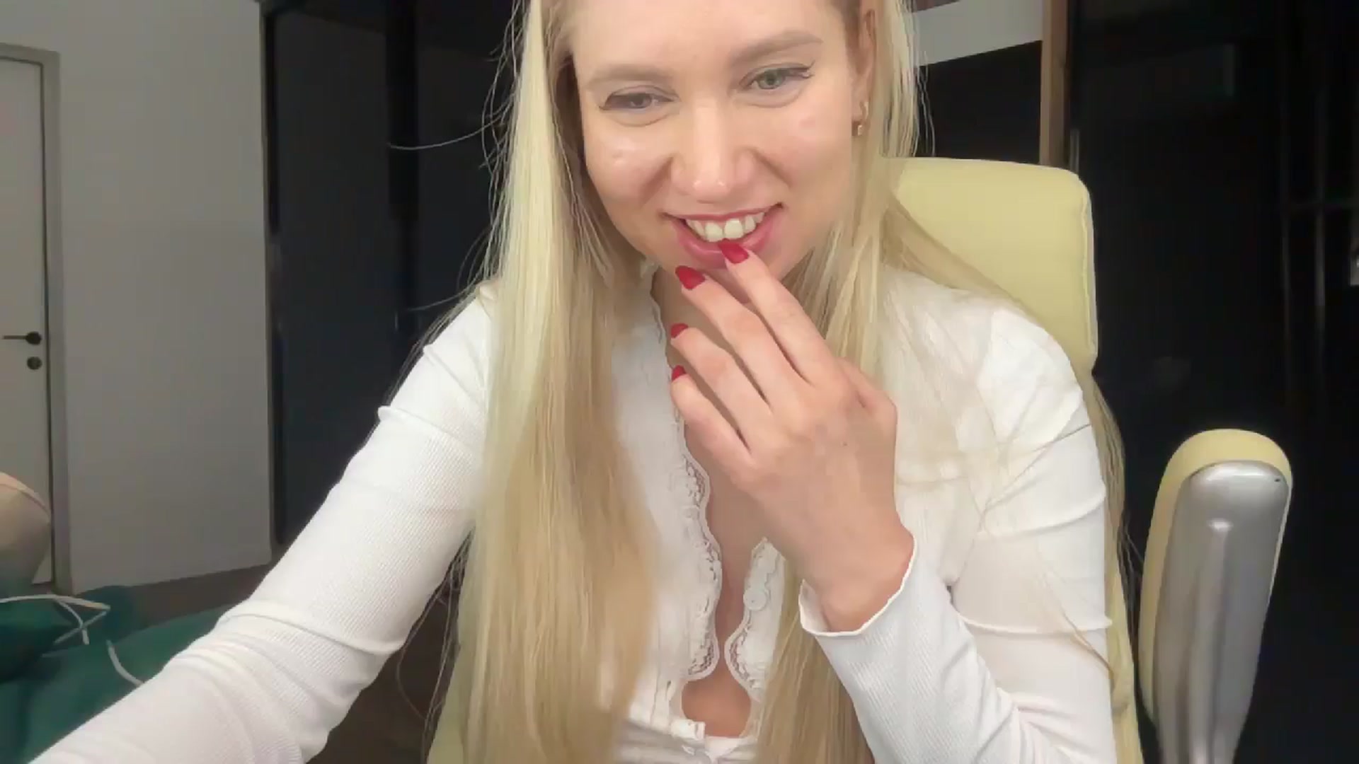 Gallery image thumbnail from Miss_Sylvia's myfreecams stream on, 02/20/2026, 23:01 image 20 of 20
