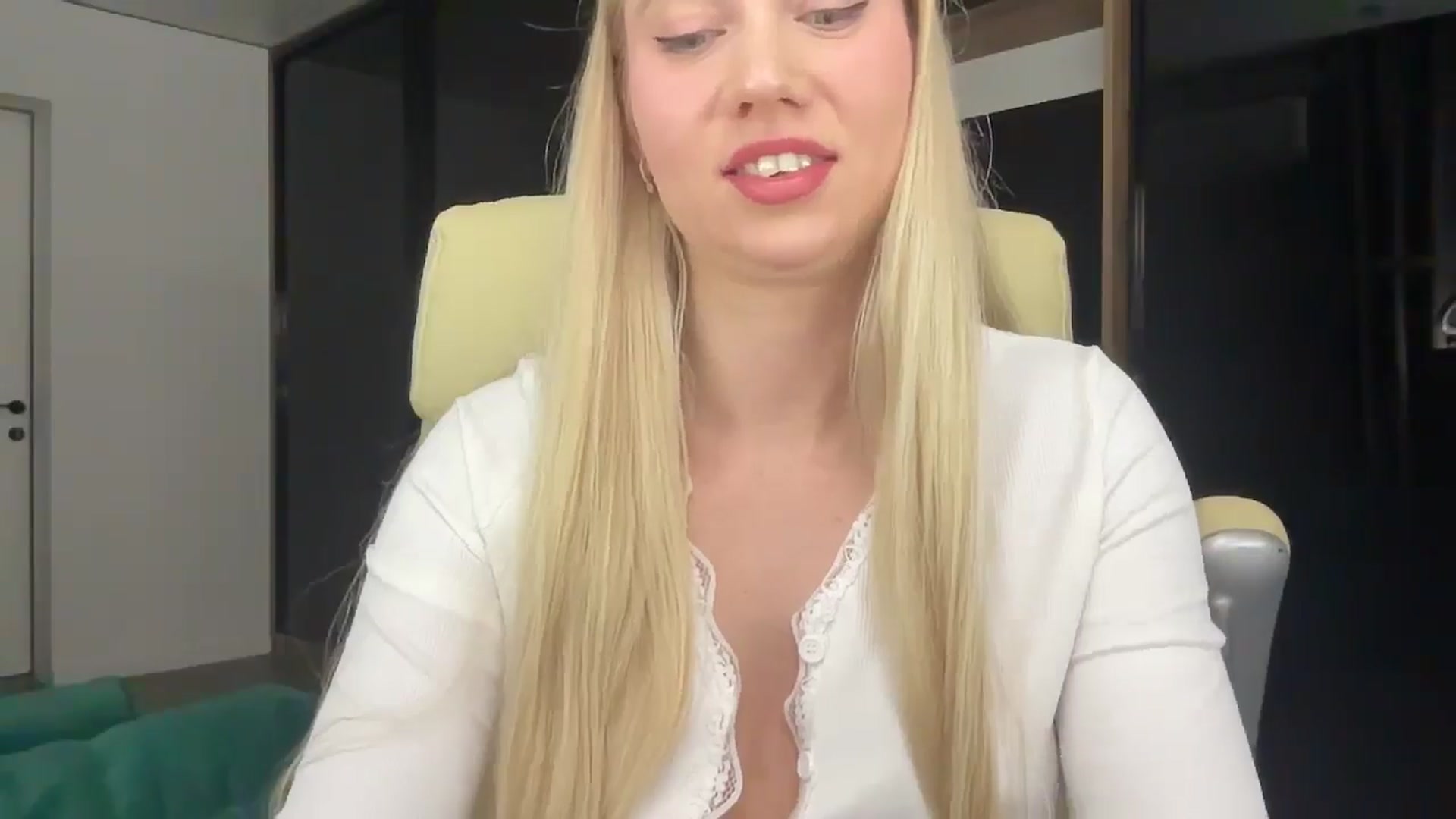 Gallery image thumbnail from Miss_Sylvia's myfreecams stream on, 02/26/2026, 19:30 image 2 of 20
