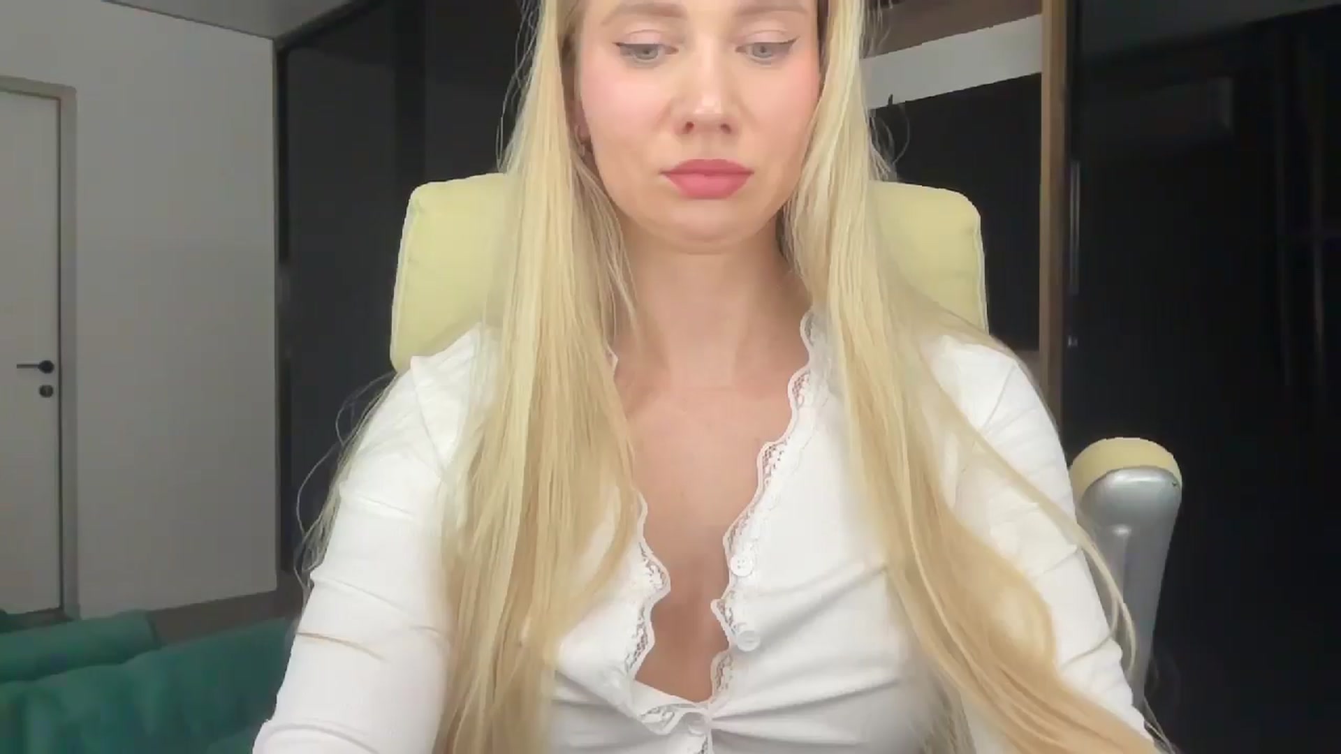 Gallery image thumbnail from Miss_Sylvia's myfreecams stream on, 02/26/2026, 20:11 image 11 of 20