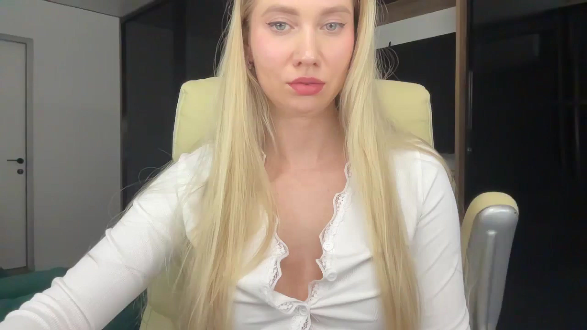 Gallery image thumbnail from Miss_Sylvia's myfreecams stream on, 02/26/2026, 20:11 image 13 of 20