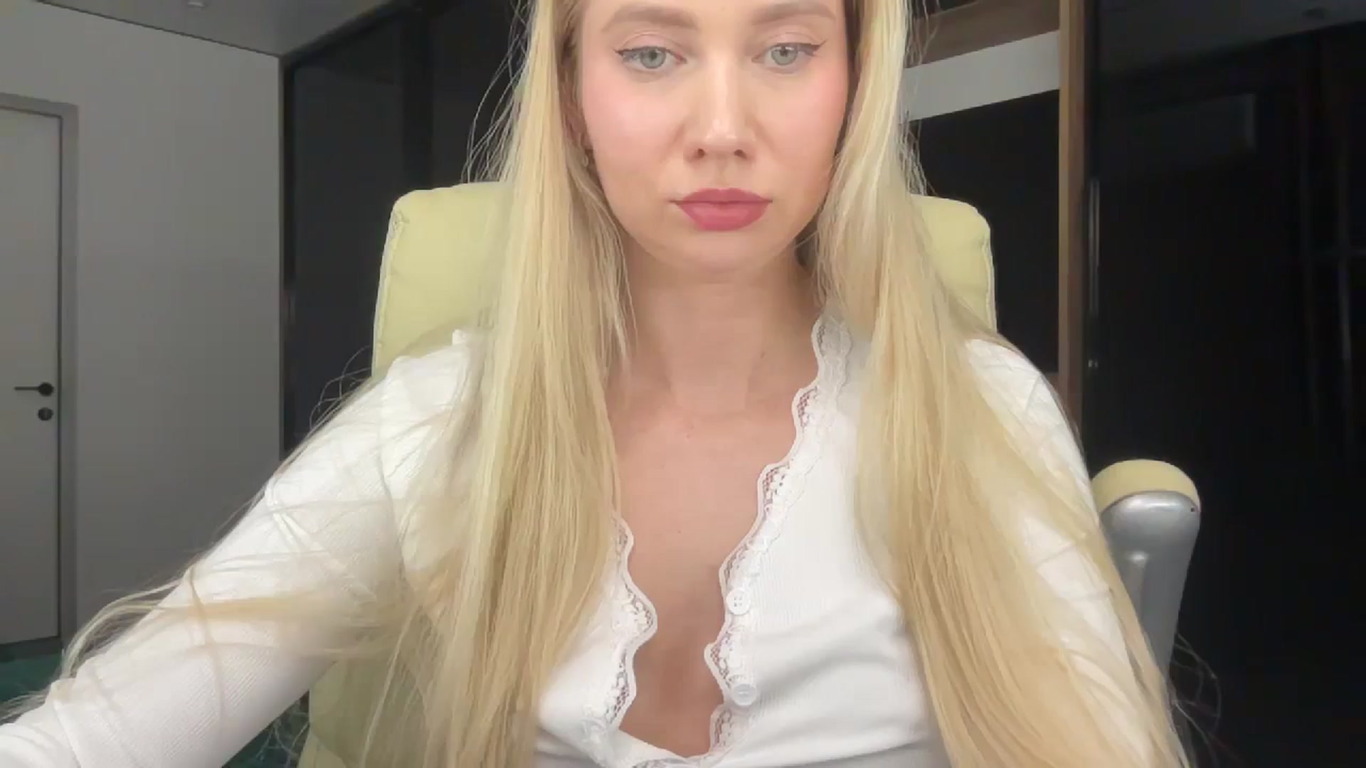 Gallery image thumbnail from Miss_Sylvia's myfreecams stream on, 02/26/2026, 20:11 image 2 of 20