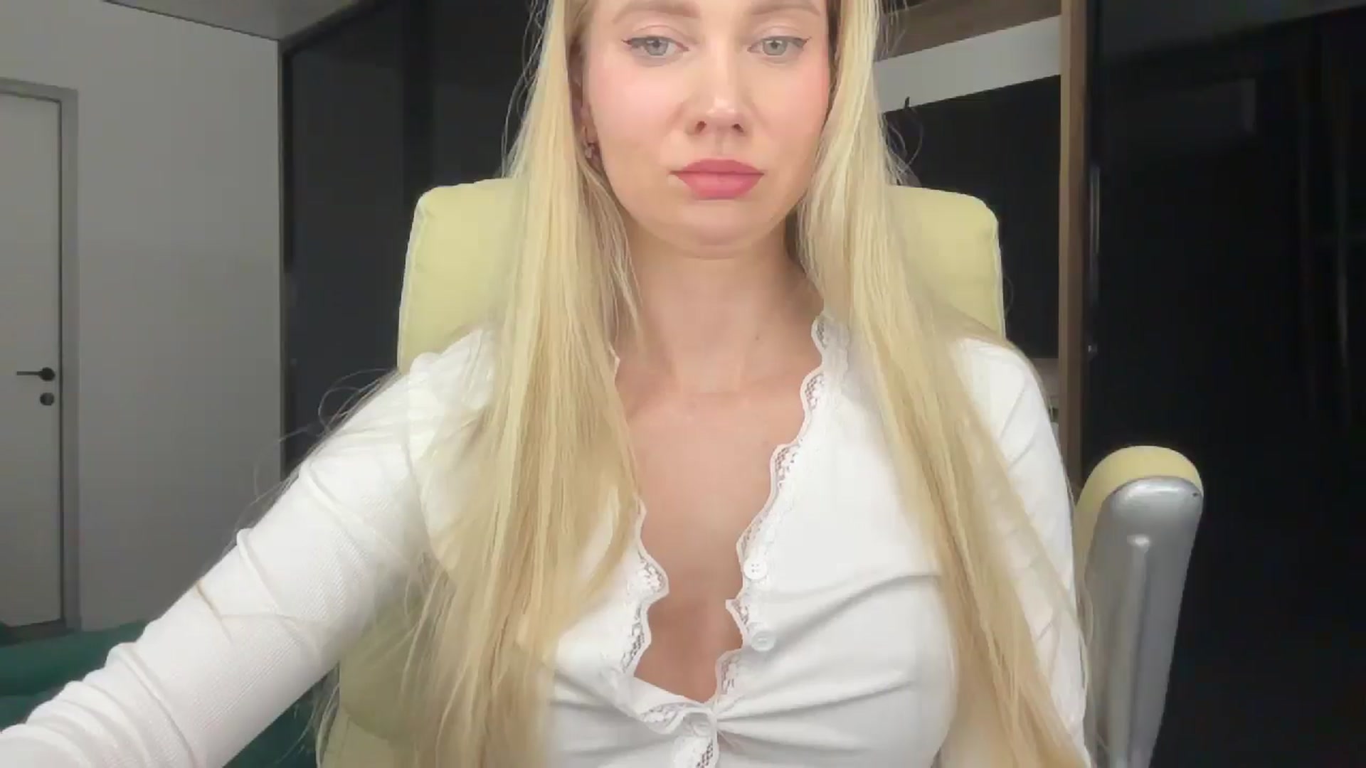 Gallery image thumbnail from Miss_Sylvia's myfreecams stream on, 02/26/2026, 20:11 image 10 of 20