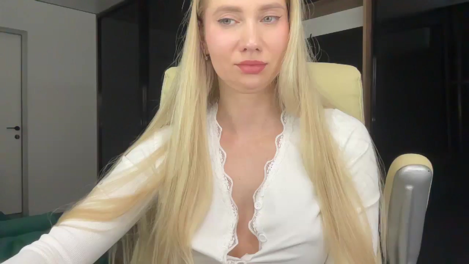 Gallery image thumbnail from Miss_Sylvia's myfreecams stream on, 02/26/2026, 20:47 image 8 of 20