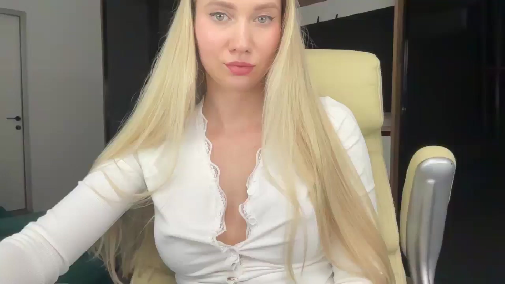Gallery image thumbnail from Miss_Sylvia's myfreecams stream on, 02/26/2026, 20:47 image 16 of 20