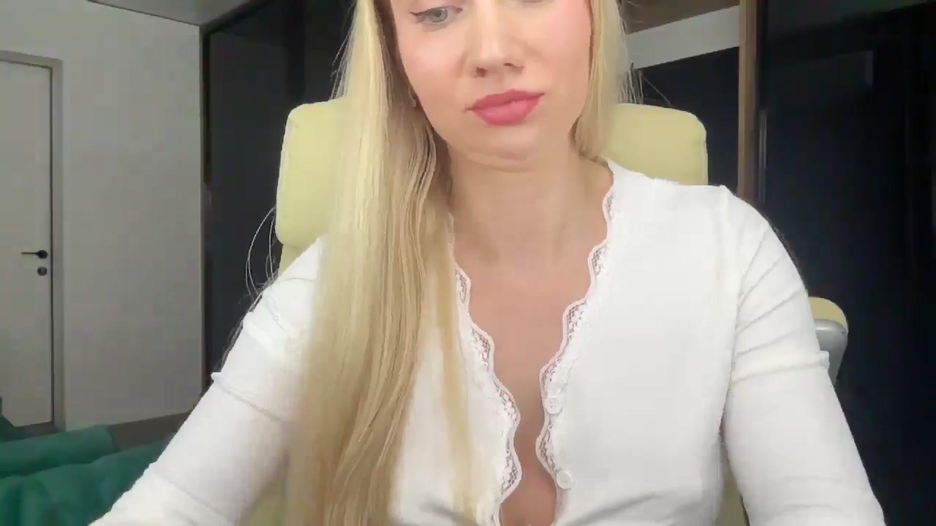 Gallery image thumbnail from Miss_Sylvia's myfreecams stream on, 02/26/2026, 22:23 image 16 of 20