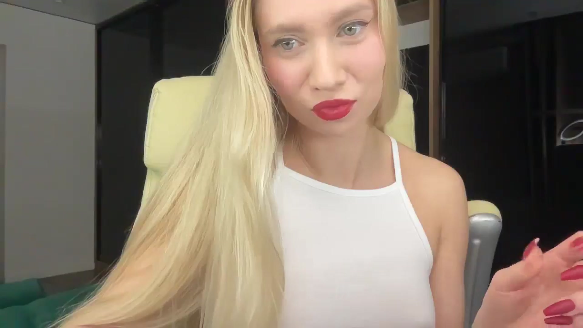 Gallery image thumbnail from Miss_Sylvia's myfreecams stream on, 02/27/2026, 18:04 image 18 of 20