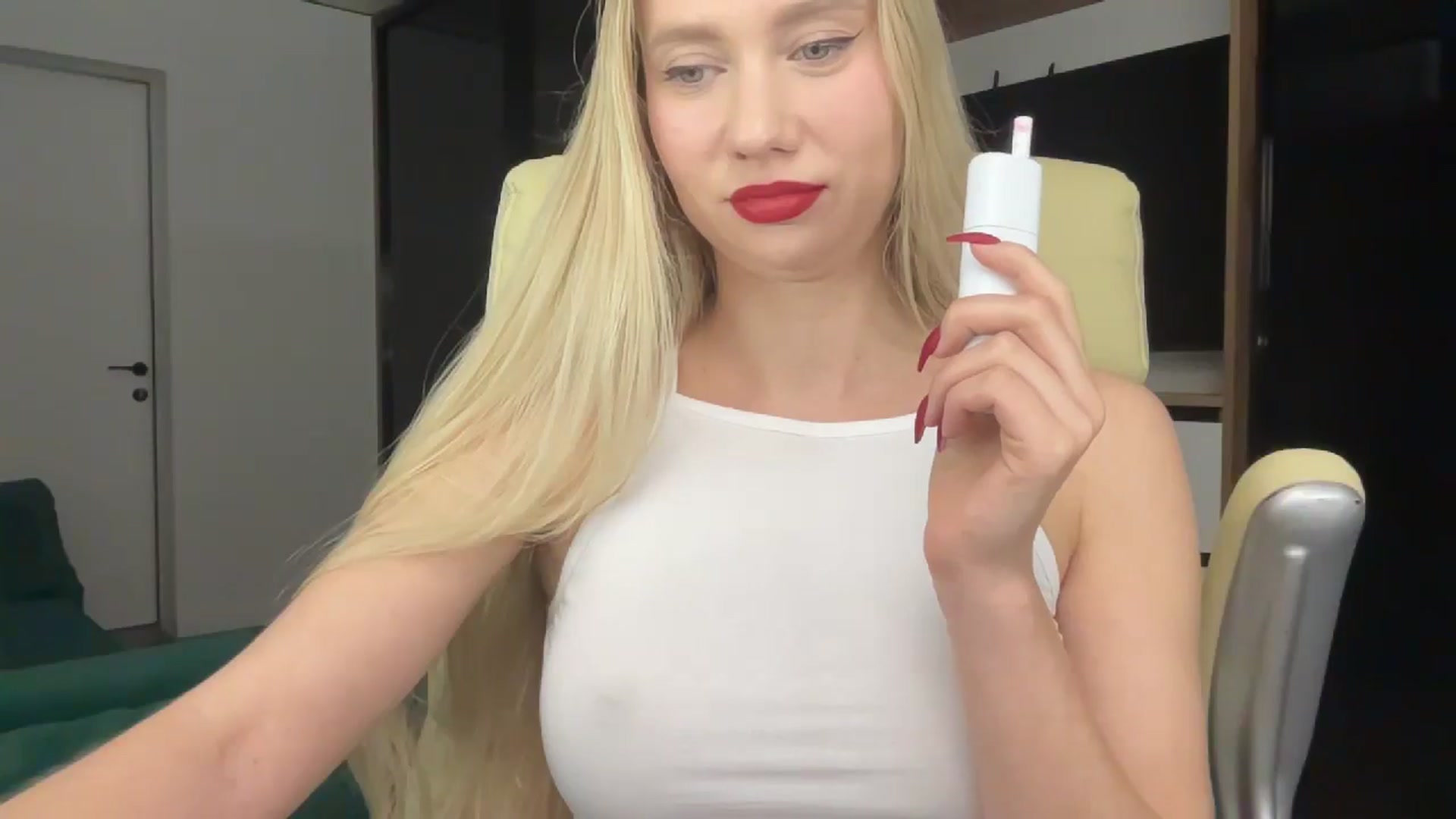 Gallery image thumbnail from Miss_Sylvia's myfreecams stream on, 02/27/2026, 21:27 image 18 of 20